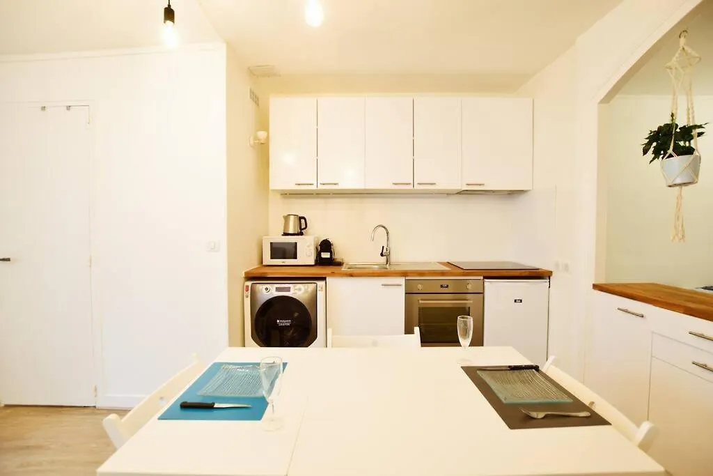 파리 Cozy Studio@Place Des Vosges 아파트